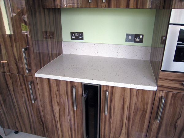 Reigate - Quartz Kitchen Worktops - Pearla Multicolour