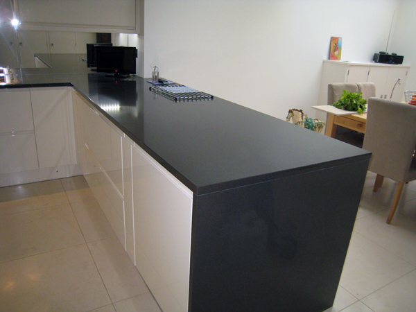 Ascot - Silestone Carbono Quartz Kitchen Worktops