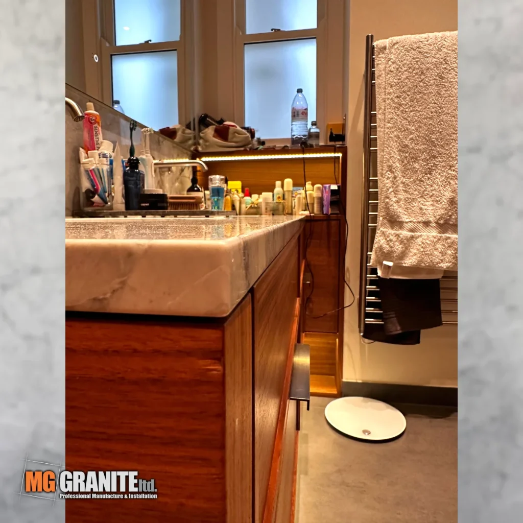 bathroom-moonrock-5