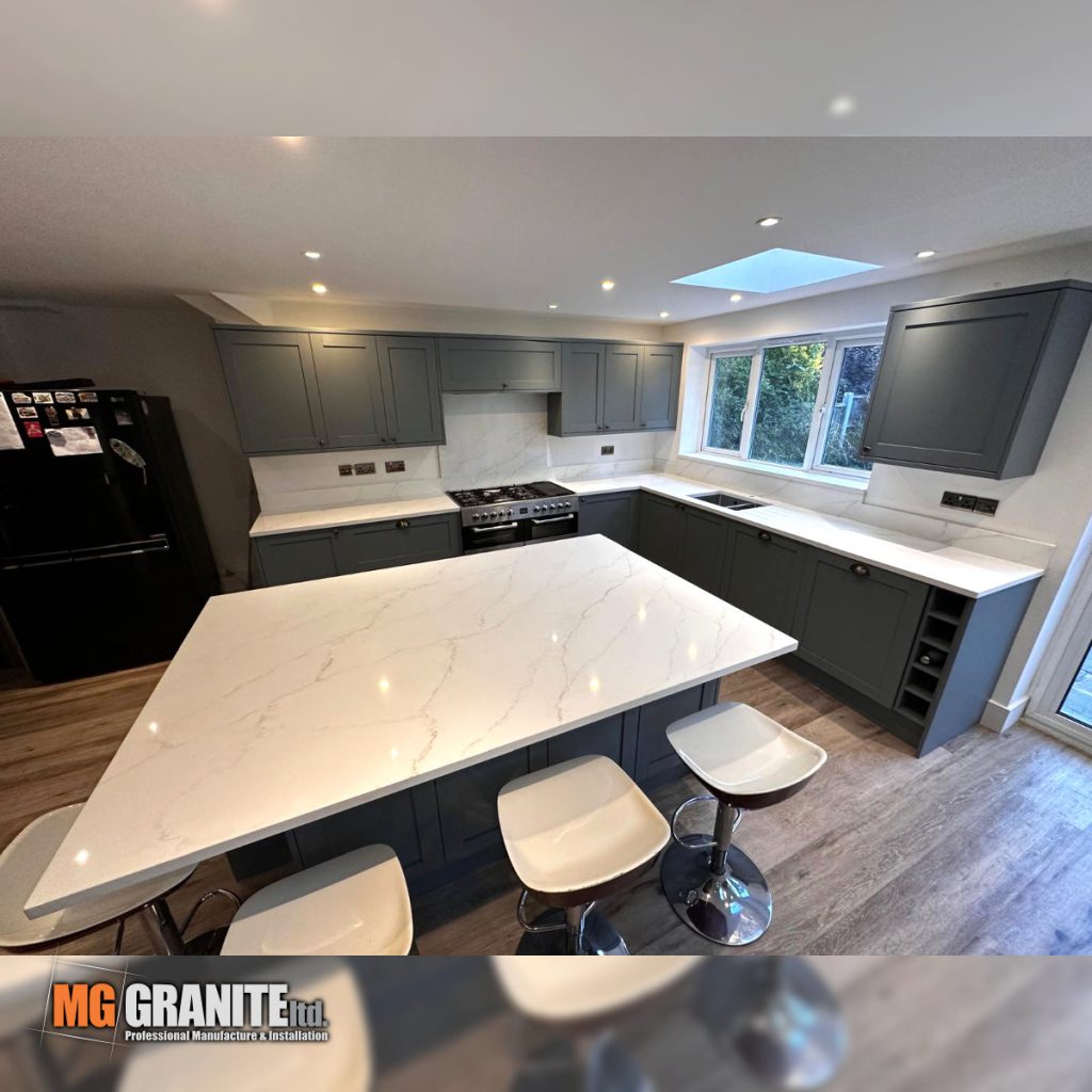 calacatta qold quartz worktop kitchen with island